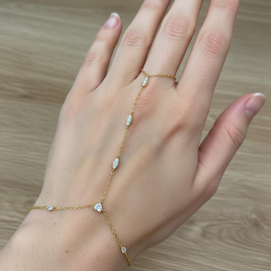 Diamonds & Hearts Handchain