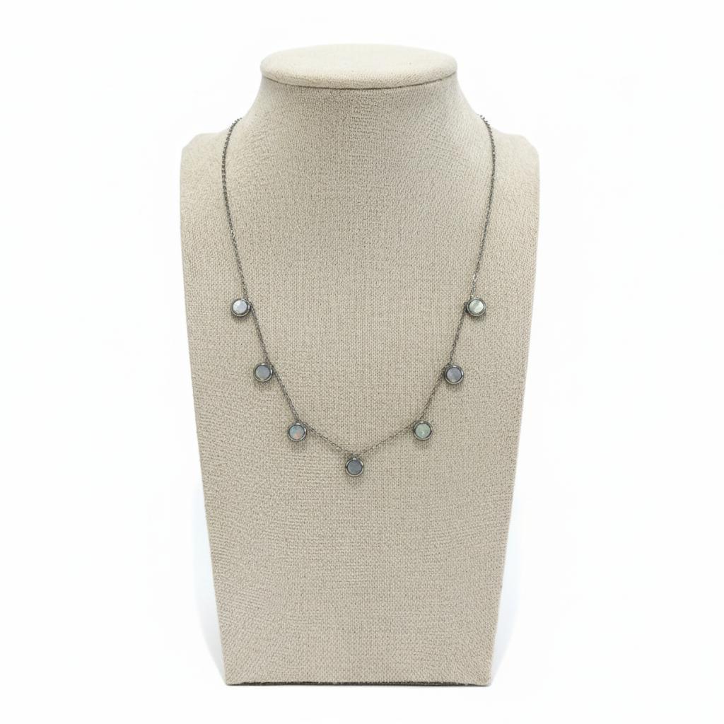 Flat Pearl Pendant Necklace