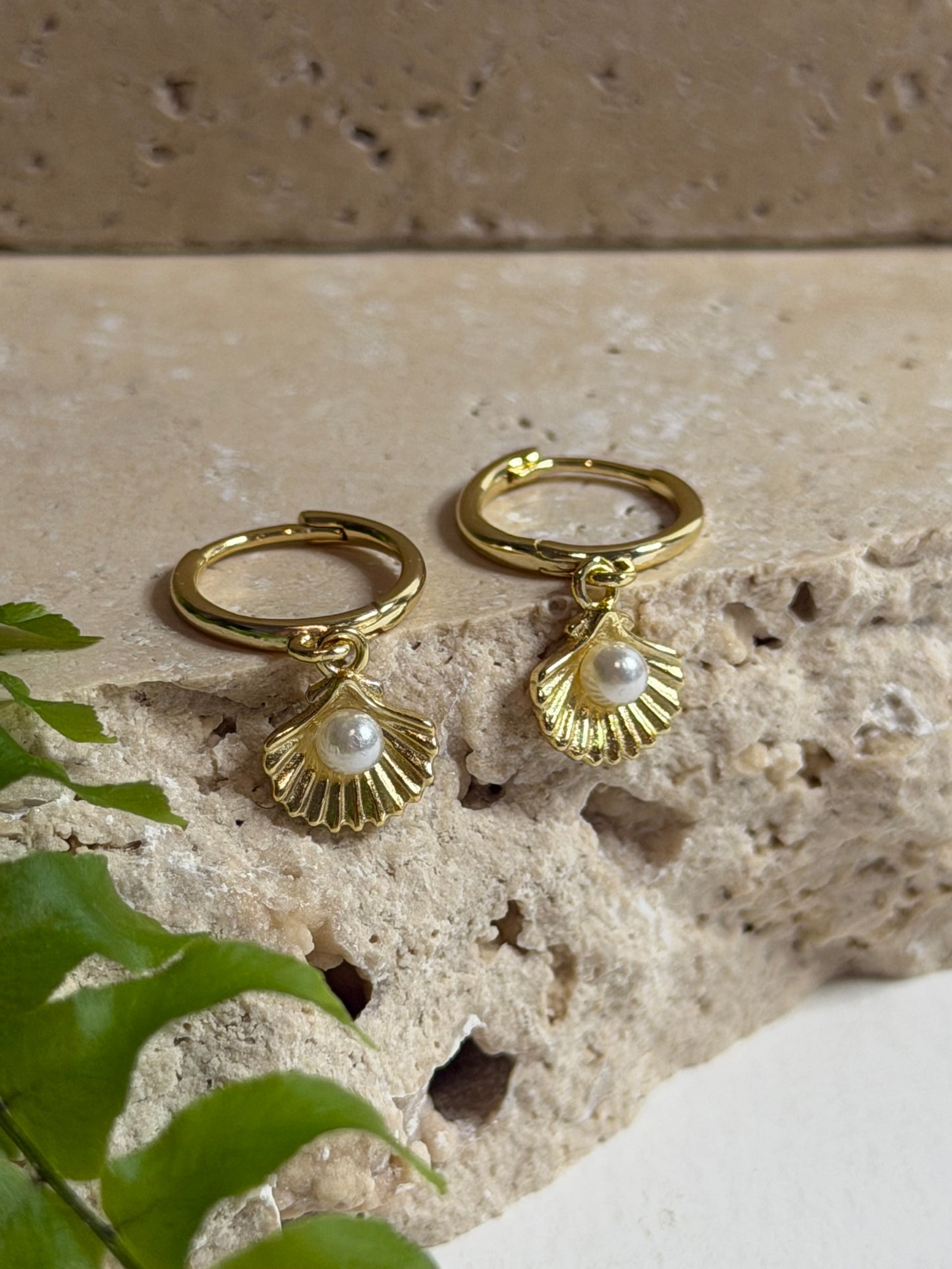 Shell Pearl Dangle Earrings