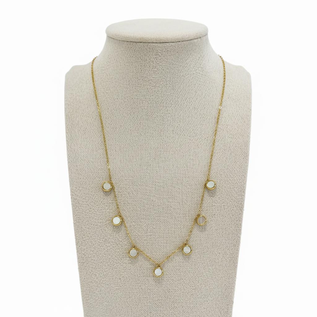 Flat Pearl Pendant Necklace