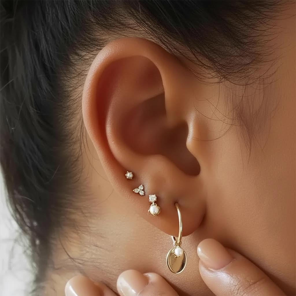 Tiny freshwater Pearl Stud Earrings