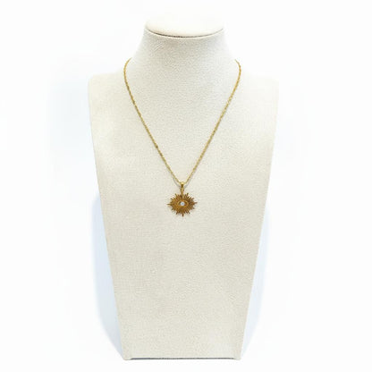 Irregularly Shaped Eye Pendant Necklace