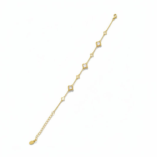 Mini Delicate Mother of Pearl Clover Bracelet