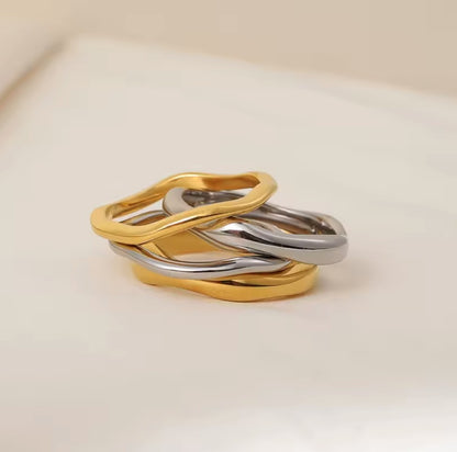 Stacked Irregular Circular Band