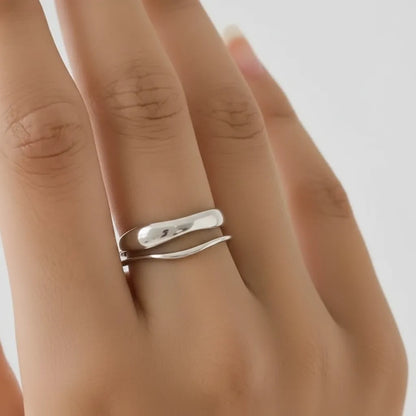 Stacked Irregular Circular Band